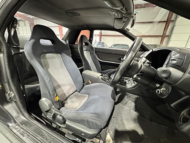 1993 Nissan Skyline JDM car for sale — photo 22 of 25