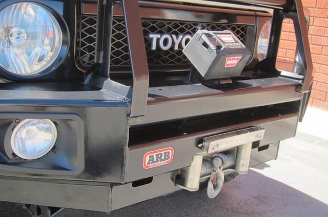 2010 Toyota Fj Cruiser JDM car for sale — photo 15 of 25