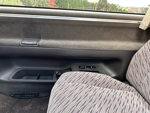 1996 Toyota HiAce JDM car for sale — photo 16 of 19