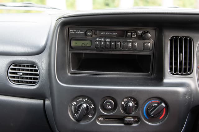 2001 Daihatsu Atrai JDM car for sale — photo 14 of 15