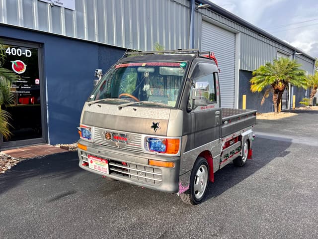 1997 Daihatsu Hijet JDM car for sale — photo 2 of 20