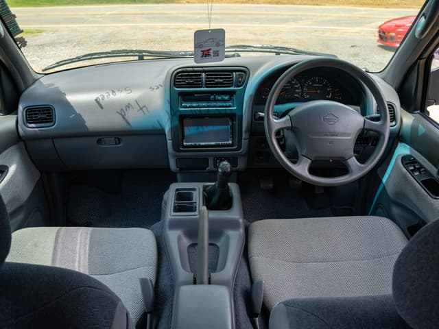 1995 Nissan Serena JDM car for sale — photo 11 of 15