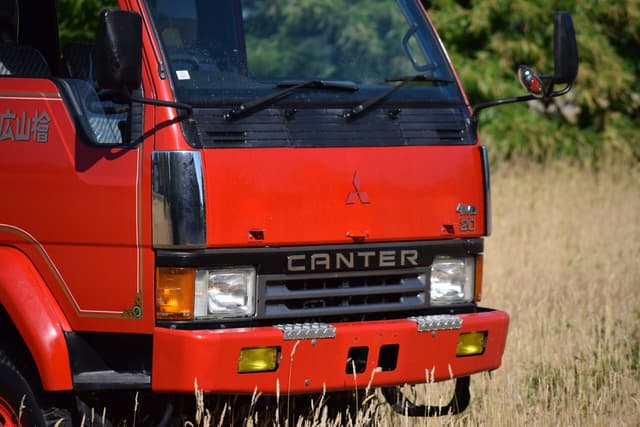 1993 Mitsubishi Canter JDM car for sale — photo 2 of 13