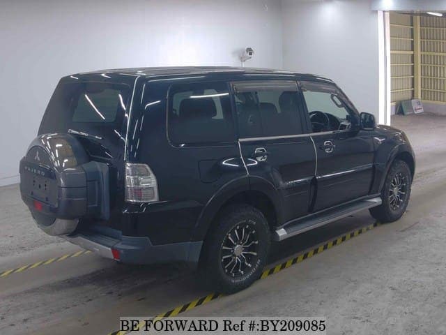 2007 Mitsubishi Pajero JDM car for sale — photo 2 of 6