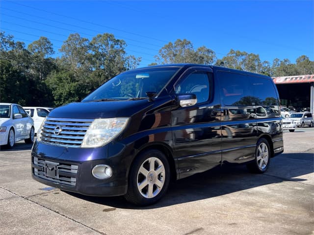 2007 Nissan Elgrand JDM car for sale — photo 10 of 16