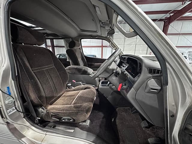 1995 Toyota HiAce JDM car for sale — photo 10 of 25