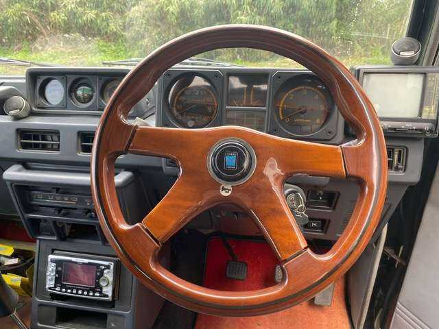 1987 Mitsubishi Pajero JDM car for sale — photo 8 of 20