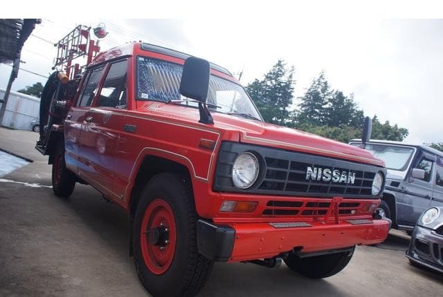 1985 Nissan Safari JDM car for sale — photo 2 of 25
