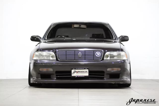 1992 Toyota Crown JDM car for sale — photo 2 of 25