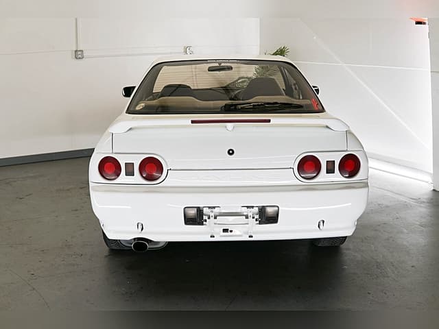 1991 Nissan Skyline JDM car for sale — photo 6 of 25
