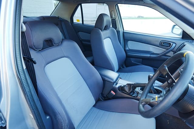 1998 Nissan Skyline JDM car for sale — photo 13 of 17