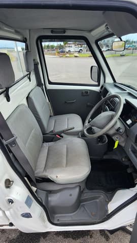 2001 Mitsubishi Minicab JDM car for sale — photo 10 of 21