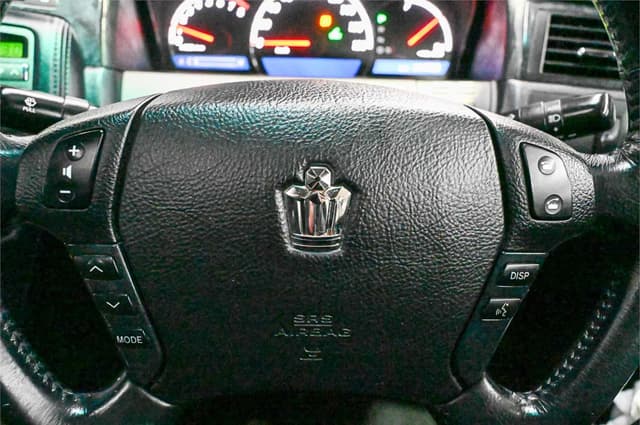 2007 Toyota Crown JDM car for sale — photo 20 of 25