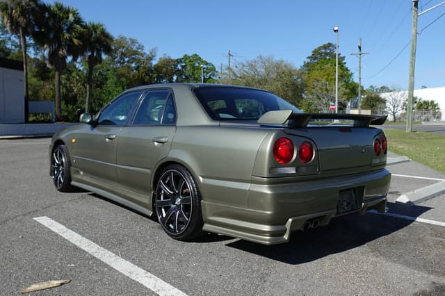 1998 Nissan Skyline JDM car for sale — photo 10 of 19