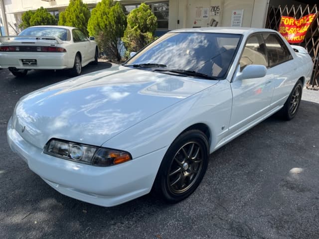 1990 Nissan Skyline JDM car for sale — photo 3 of 16