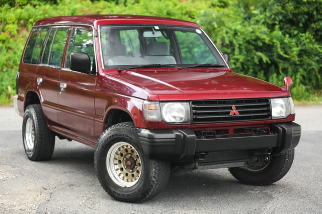 1993 Mitsubishi Pajero JDM car for sale — photo 6 of 25