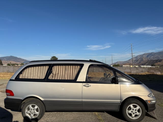 1993 Toyota Estima JDM car for sale — photo 14 of 25