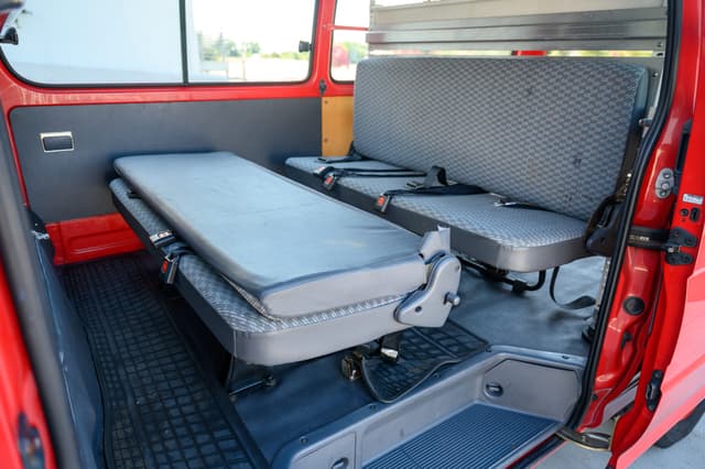 1999 Toyota HiAce JDM car for sale — photo 17 of 23