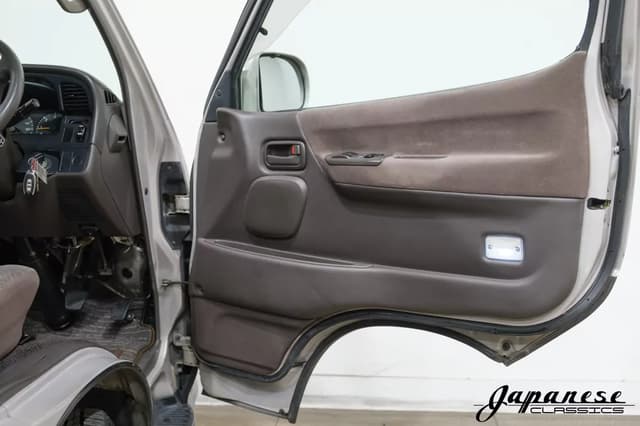1997 Toyota HiAce JDM car for sale — photo 23 of 25
