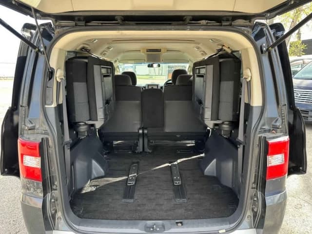 2007 Mitsubishi Delica JDM car for sale — photo 13 of 13