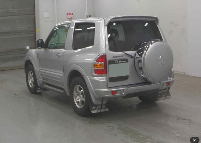 2000 Mitsubishi Pajero JDM car for sale — photo 4 of 16
