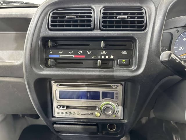 1999 Suzuki Every JDM car for sale — photo 11 of 25