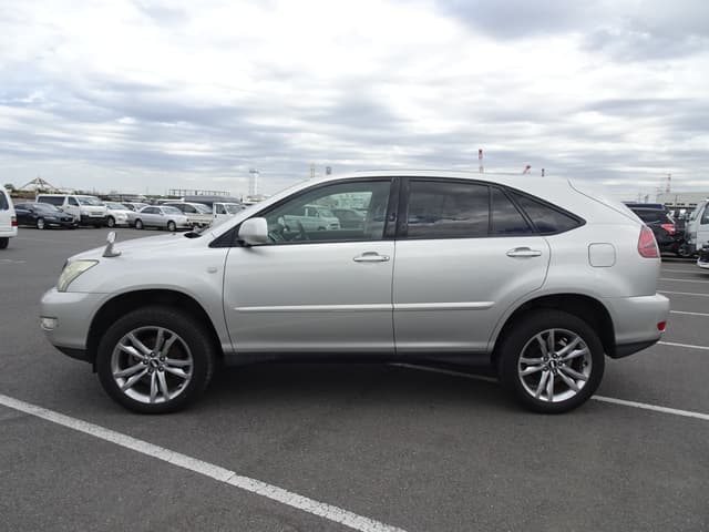 2004 Toyota Harrier JDM car for sale — photo 2 of 25