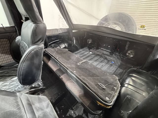 1993 Suzuki Jimny JDM car for sale — photo 18 of 25