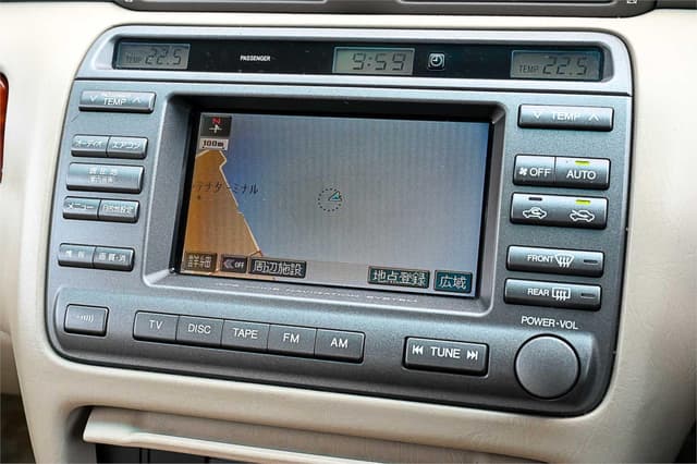 1999 Toyota Crown JDM car for sale — photo 19 of 20