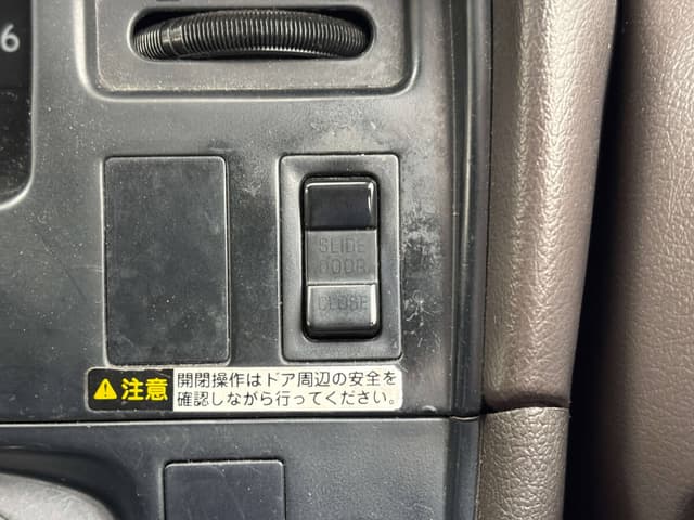 2001 Toyota HiAce JDM car for sale — photo 14 of 25