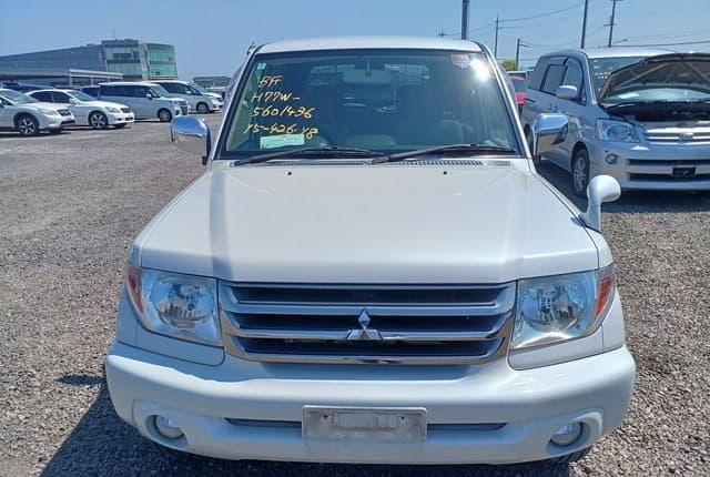 2006 Mitsubishi Pajero JDM car for sale — photo 9 of 10