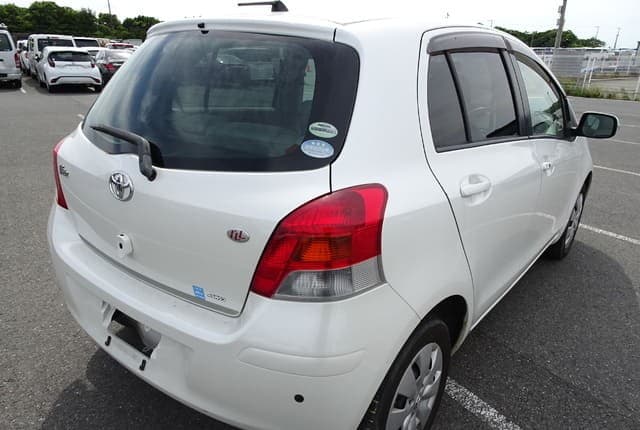2008 Toyota Vitz JDM car for sale — photo 6 of 10