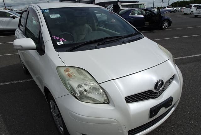 2008 Toyota Vitz JDM car for sale — photo 8 of 10