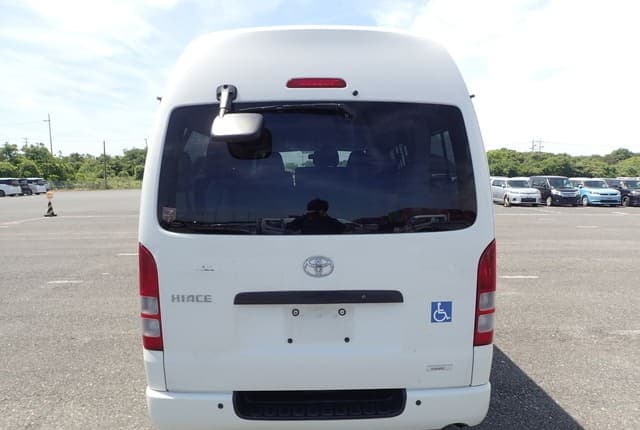 2011 Toyota HiAce JDM car for sale — photo 4 of 25