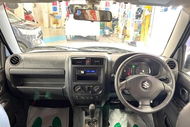 2009 Suzuki Jimny JDM car for sale — photo 2 of 25