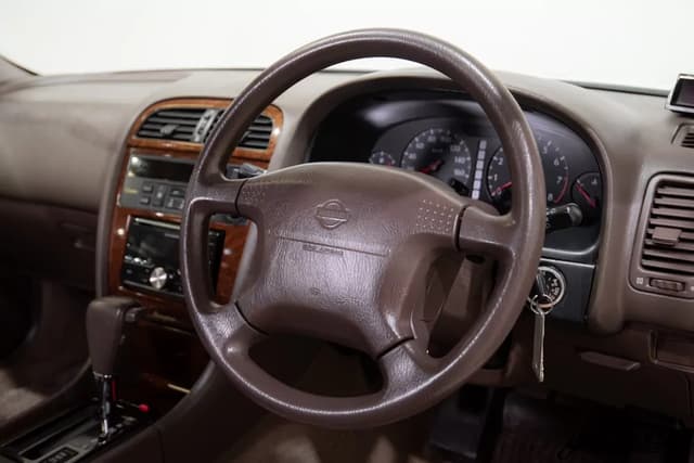 1998 Nissan Cedric JDM car for sale — photo 12 of 25