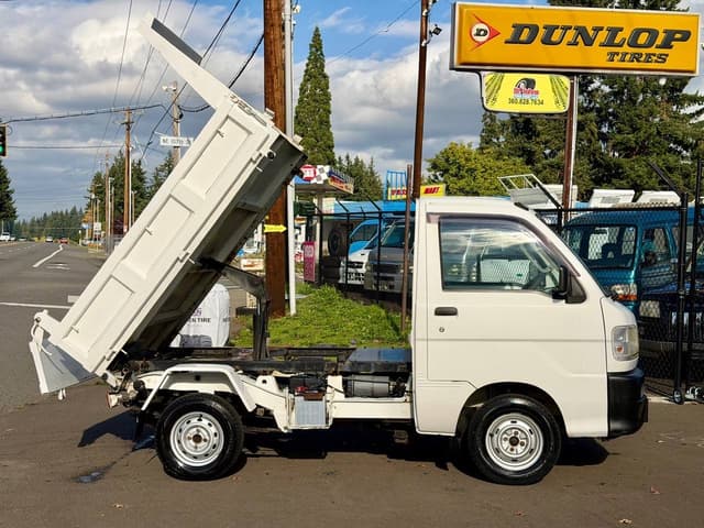 1999 Daihatsu Hijet JDM car for sale — photo 15 of 25
