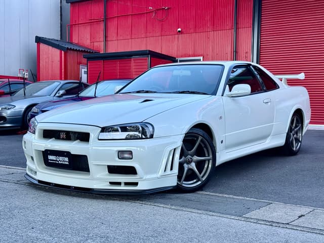 Nissan Skyline JDM car for sale — photo 14 of 25