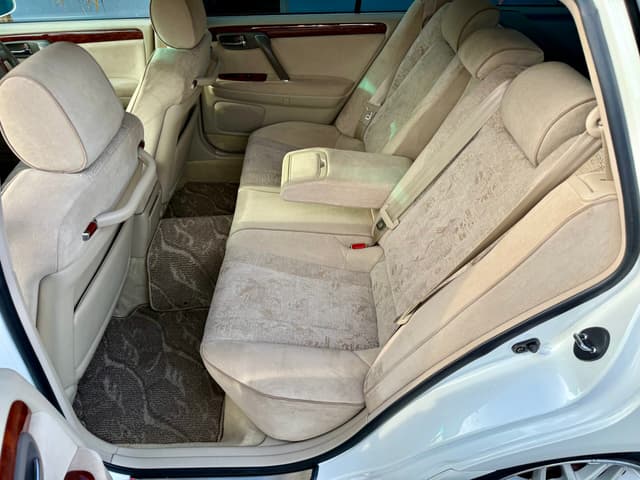 2000 Toyota Crown JDM car for sale — photo 19 of 21