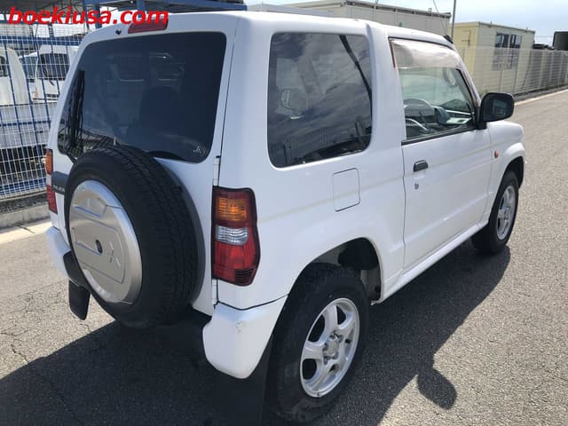 2001 Mitsubishi Pajero JDM car for sale — photo 4 of 19