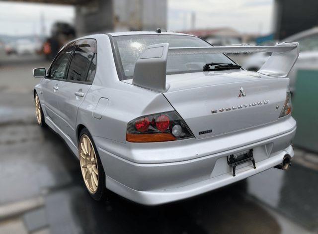 2001 Mitsubishi Lancer Evolution JDM car for sale — photo 2 of 25