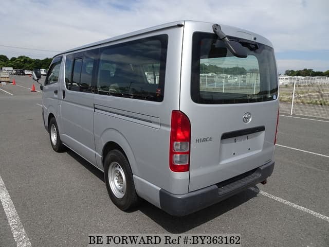 2005 Toyota HiAce JDM car for sale — photo 3 of 25