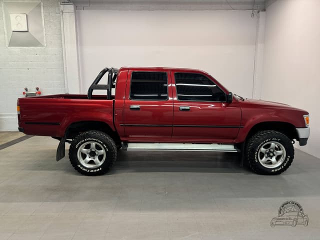 1992 Toyota Hilux JDM car for sale — photo 22 of 25