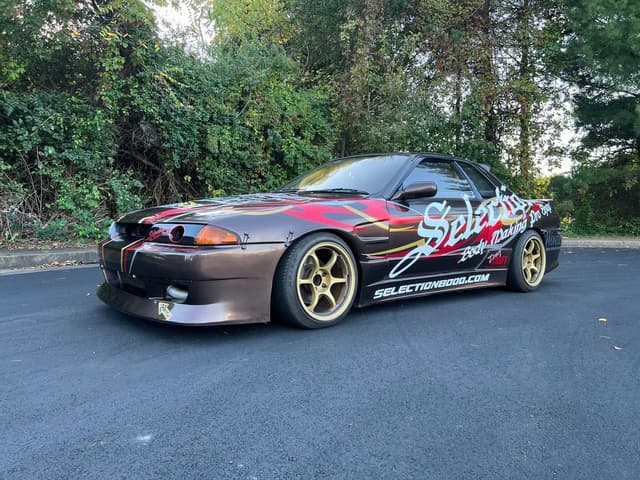 1992 Nissan Skyline JDM car for sale — photo 6 of 13