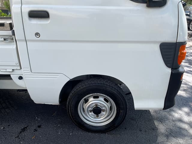 1996 Daihatsu Hijet JDM car for sale — photo 10 of 17