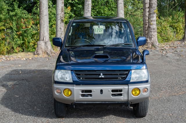 2000 Mitsubishi Pajero Mini JDM car for sale — photo 2 of 15