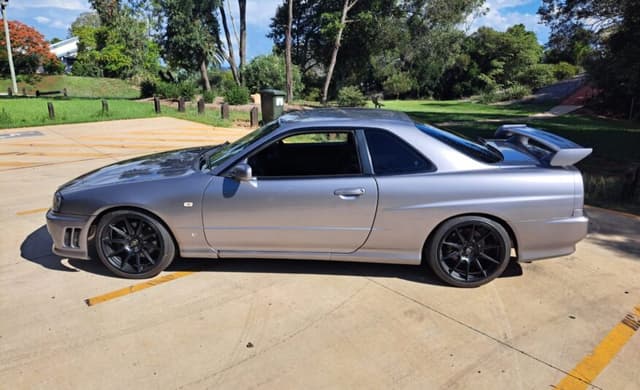 1998 Nissan Skyline JDM car for sale — photo 8 of 11