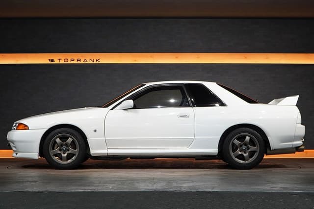 1993 Nissan Skyline JDM car for sale — photo 3 of 25