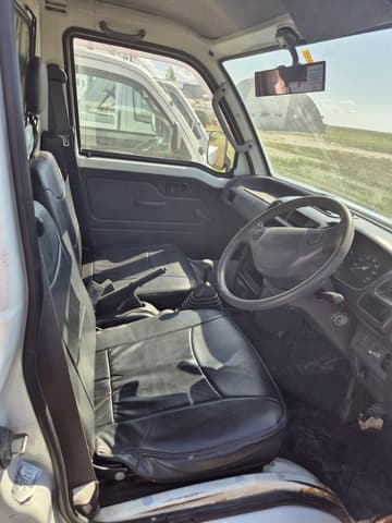 1999 Daihatsu Hijet JDM car for sale — photo 11 of 13