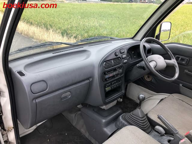 1996 Daihatsu Hijet JDM car for sale — photo 9 of 22